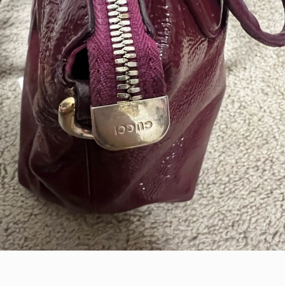 Designer GUCCI Soho Patent Leather Tote Bag - Picture 9 of 10